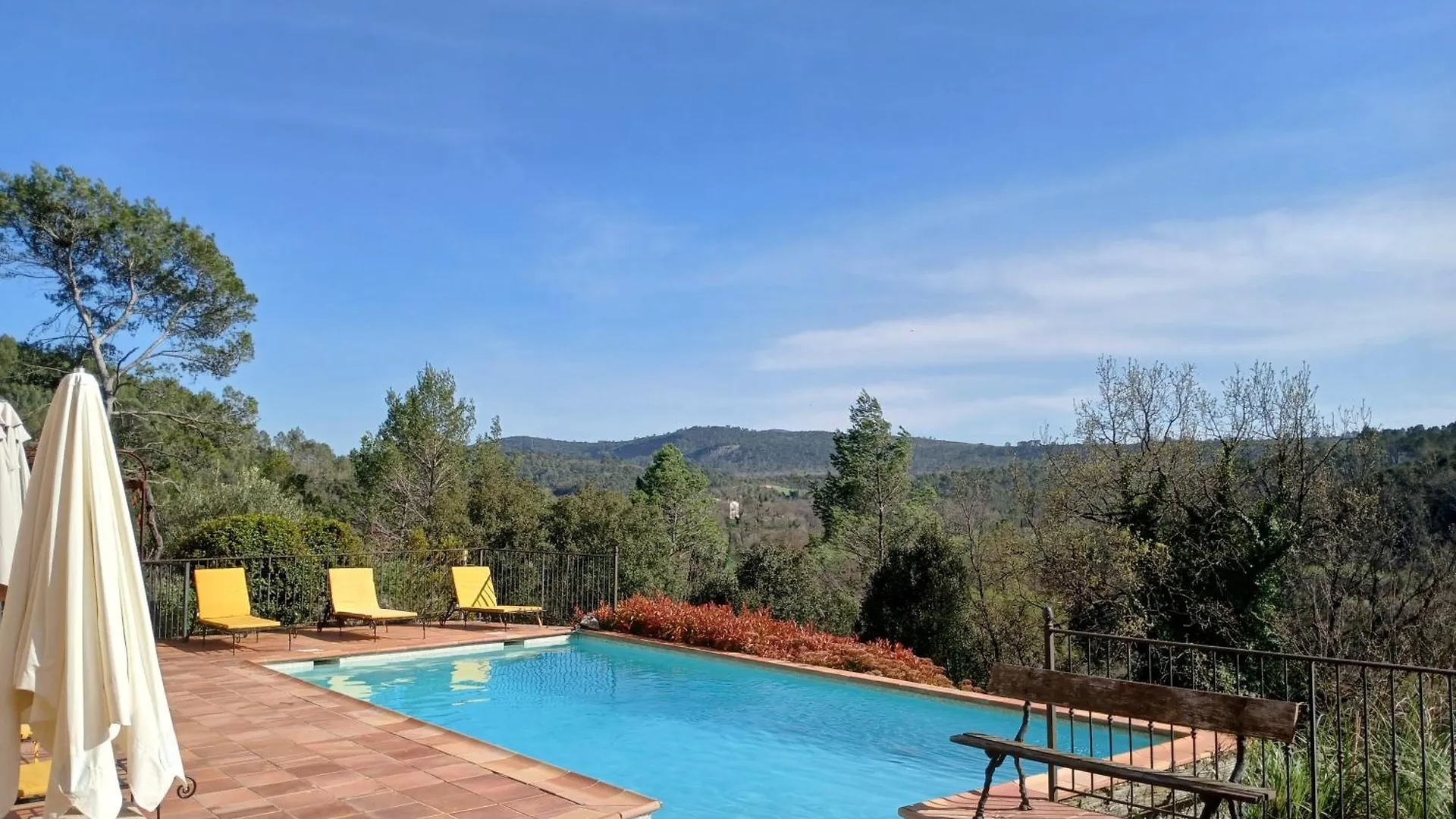 Le Pijouret - Appt Avec Piscine Privee Apartment Brignoles